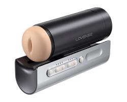 LOVENSE Solace Pro - smart pohyblivý masturbátor (čierny)